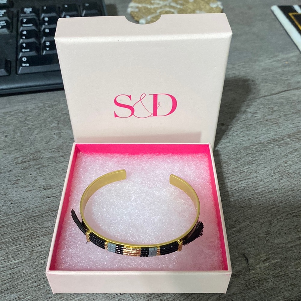 Beaded Bangle w/ Feather Detail New Stella & Dot